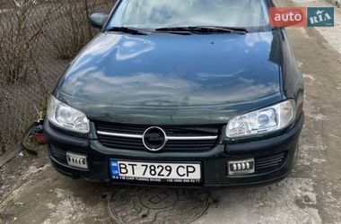 Седан Opel Omega 1995 в Костополе