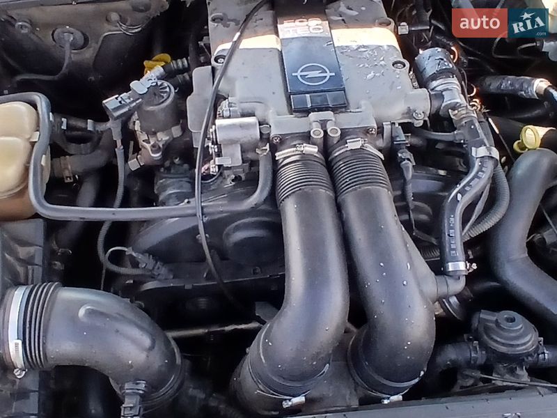 Седан Opel Omega 1998 в Олевську