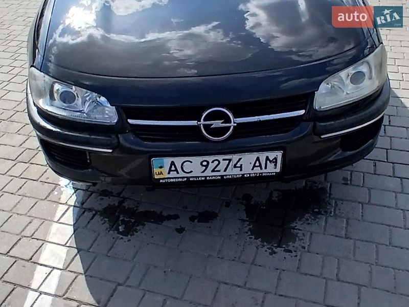 Седан Opel Omega 1998 в Олевську