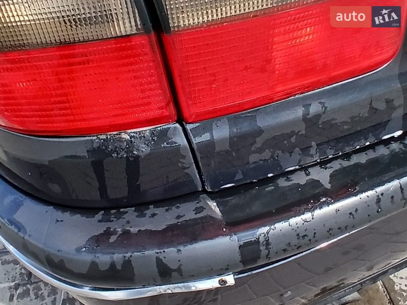 Седан Opel Omega 1998 в Олевську