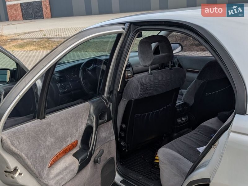Седан Opel Omega 1996 в Хмельницком