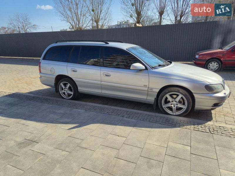 Opel Omega 2002