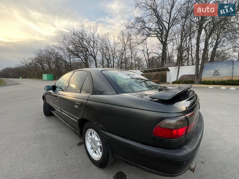 Седан Opel Omega 1997 в Києві