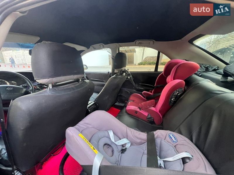 Седан Opel Omega 1997 в Києві