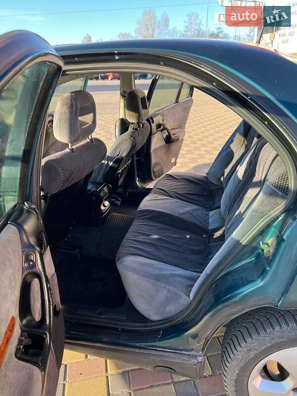 Седан Opel Omega 1997 в Гайсину