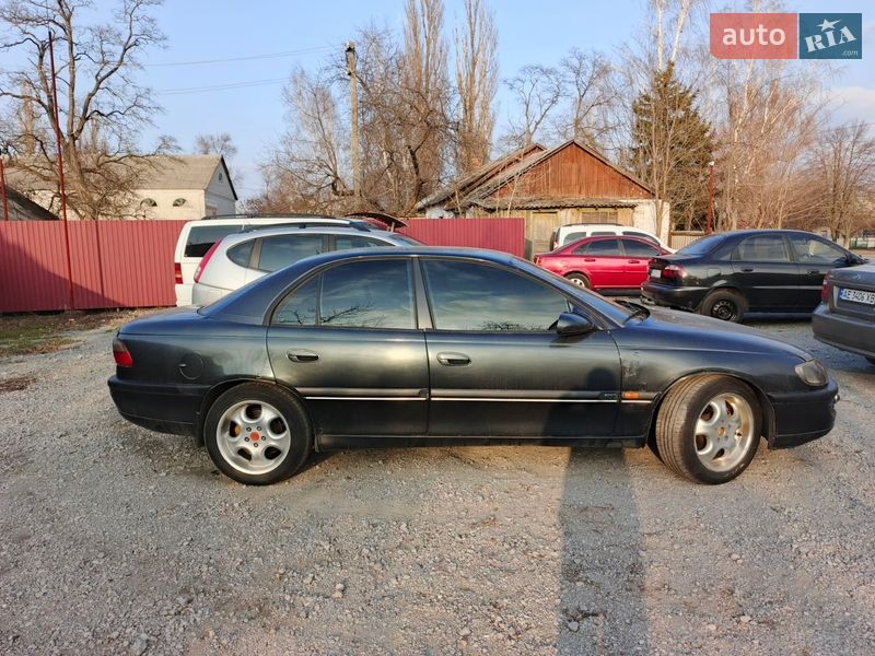 Седан Opel Omega 1999 в Перещепине