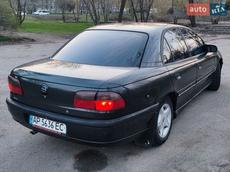 Седан Opel Omega 1999 в Запоріжжі