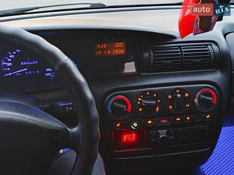 Седан Opel Omega 1999 в Запоріжжі