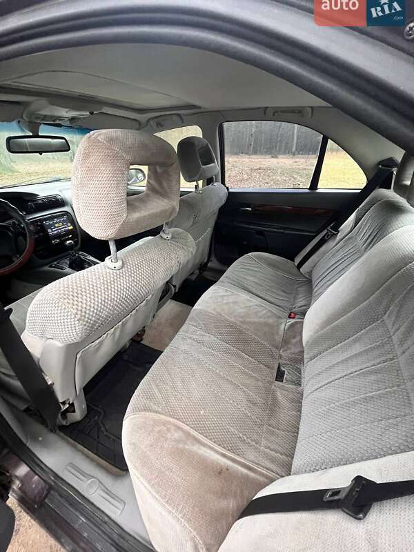 Седан Opel Omega 1994 в Костополе