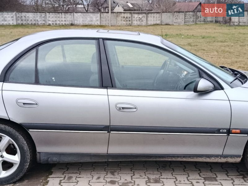 Седан Opel Omega 1995 в Дунаевцах
