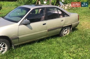 Седан Opel Omega 1988 в Почаеве