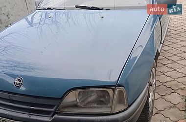 Універсал Opel Omega 1987 в Золочеві