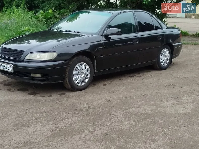 Opel Omega 2000