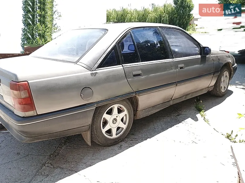 Opel Omega 1989 VIN W0L000017K1010783 фото оголошення 10 з 49