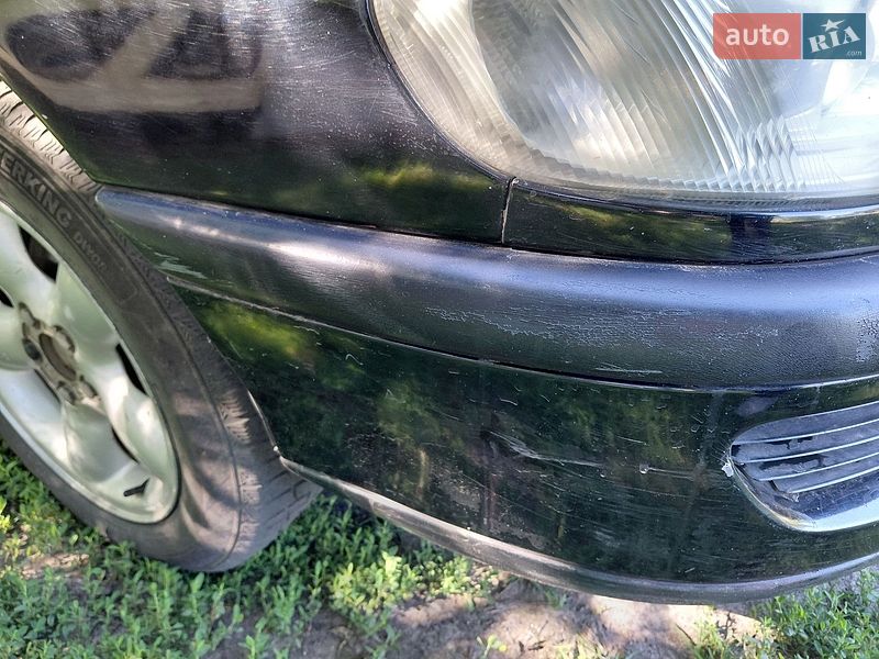 Седан Opel Omega 1998 в Гадяче