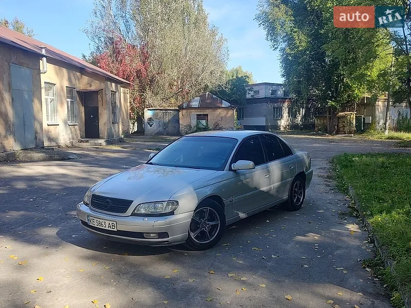 Opel Omega 2001