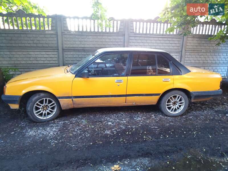 Opel Rekord 1982