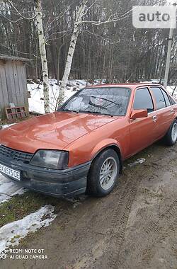 Седан Opel Rekord 1985 в Летичеве