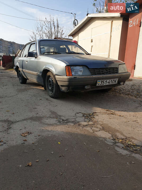 Седан Opel Rekord 1985 в Одесі