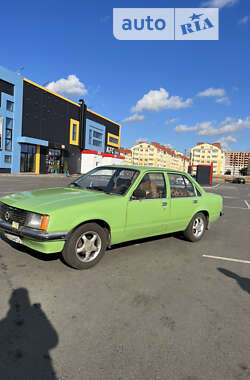 Седан Opel Rekord 1979 в Вишневом