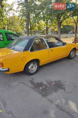 Купе Opel Rekord 1977 в 