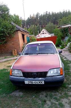 Седан Opel Rekord 1984 в Краснограде