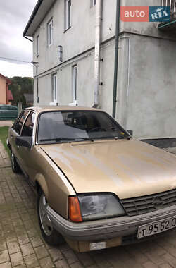 Седан Opel Rekord 1984 в 