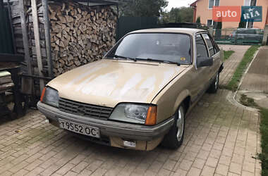 Седан Opel Rekord 1984 в 
