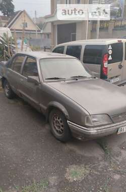 Седан Opel Rekord 1986 в Кременчуці