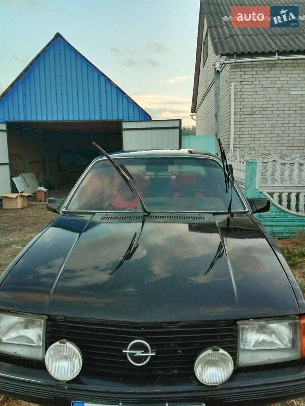 Седан Opel Rekord 1978 в 