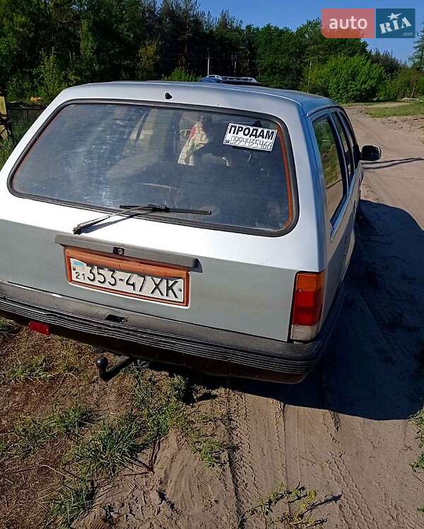 Универсал Opel Rekord 1986 в Изюме