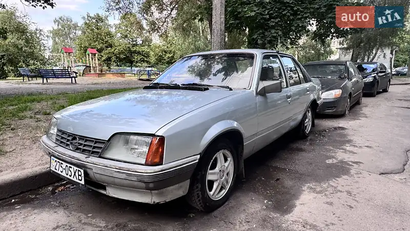 Opel Rekord 1985
