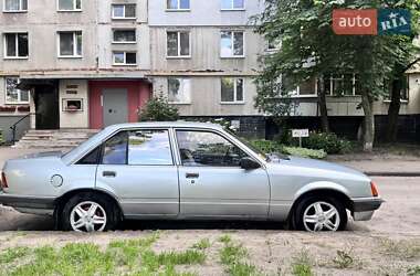 Седан Opel Rekord 1985 в Харкові