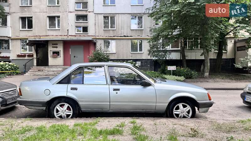Седан Opel Rekord 1985 в Харкові