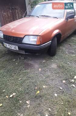 Седан Opel Rekord 1984 в Новоархангельске