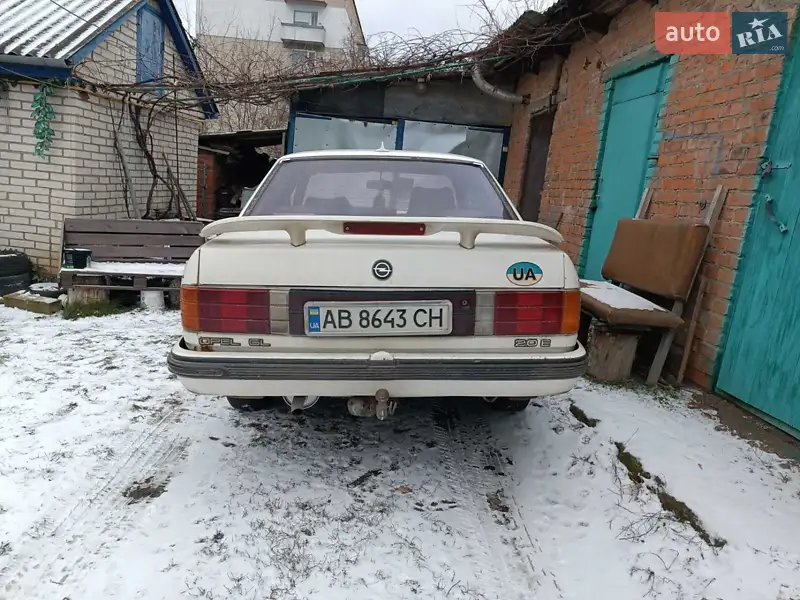 Opel Rekord 1986 VIN W0L000016G1174181 фото оголошення 16 з 42