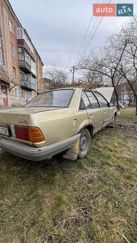 Седан Opel Rekord 1984 в Староконстантинове