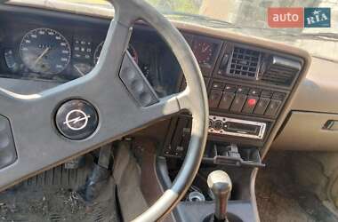 Седан Opel Senator 1986 в 