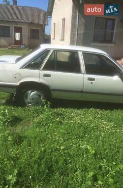 Седан Opel Senator 1986 в Борщеві
