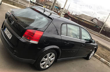 Хэтчбек Opel Signum 2003 в Киеве