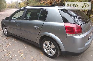 Хэтчбек Opel Signum 2004 в Кривом Роге