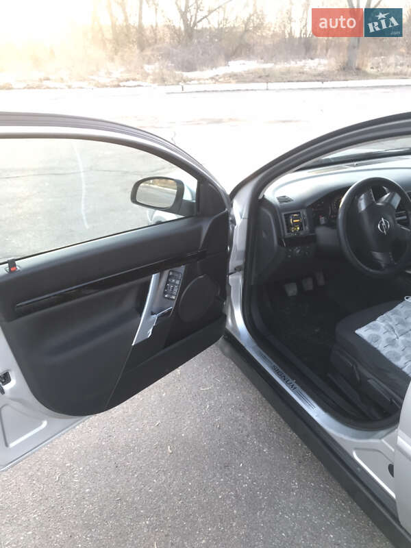 Хетчбек Opel Signum 2004 в Коростишеві