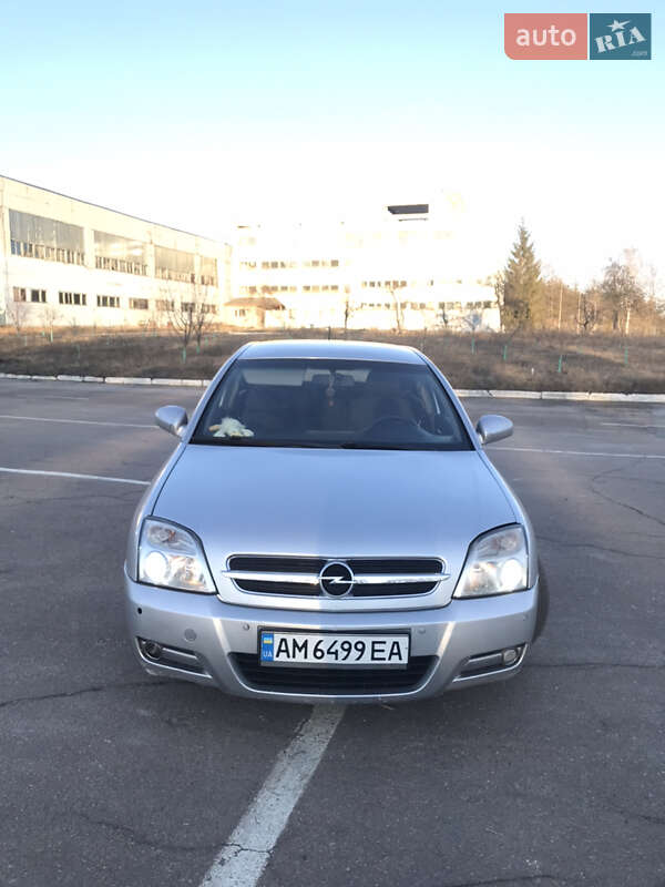 Хетчбек Opel Signum 2004 в Коростишеві
