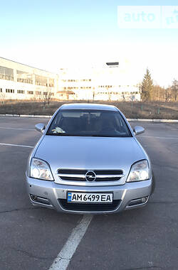 Хэтчбек Opel Signum 2004 в Коростышеве