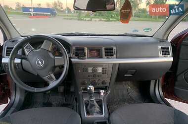 Универсал Opel Signum 2005 в Киеве