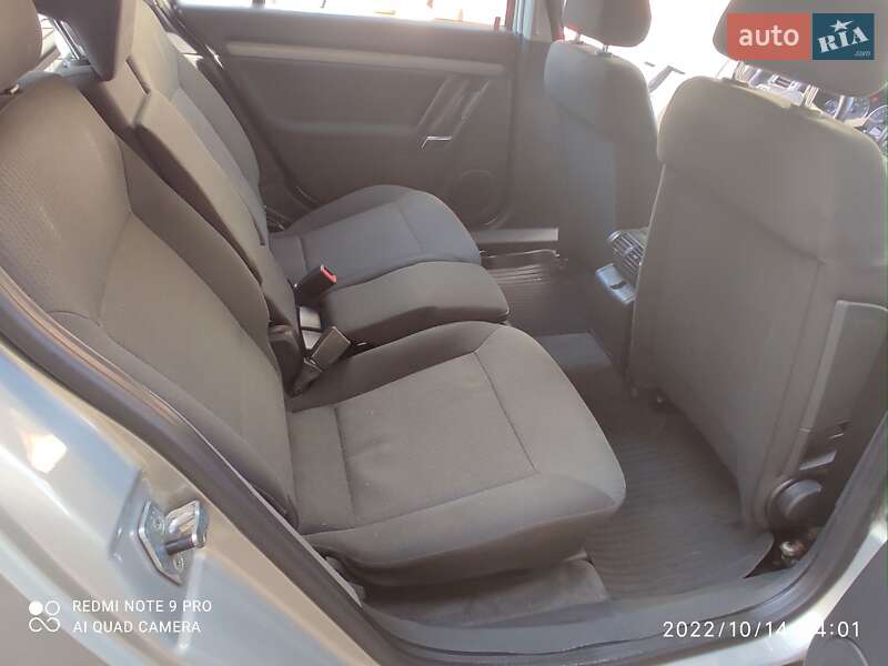 Хэтчбек Opel Signum 2006 в Казатине