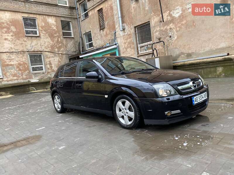 Хэтчбек Opel Signum 2005 в Кривом Роге