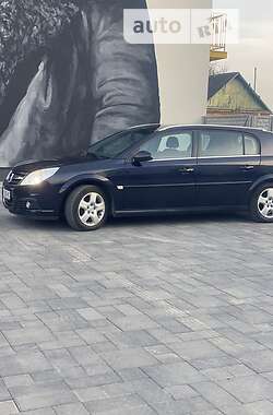 Хэтчбек Opel Signum 2006 в 
