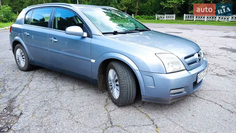 Хэтчбек Opel Signum 2003 в 