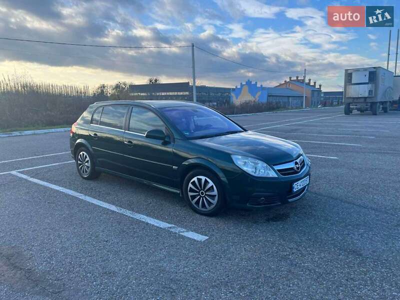 Хэтчбек Opel Signum 2005 в Черновцах
